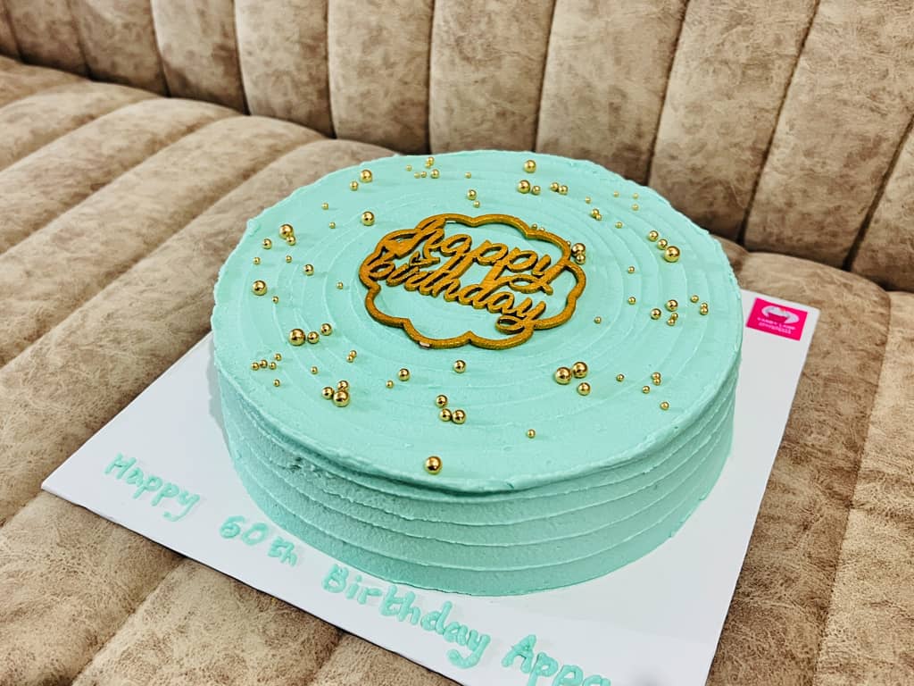1kg Delicious Eggless Birthday Cake