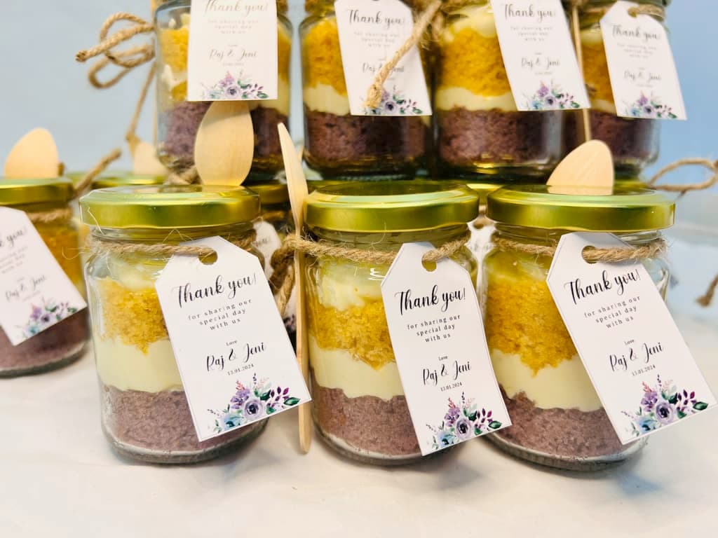 Elegant Wedding Jar Cake — image 6