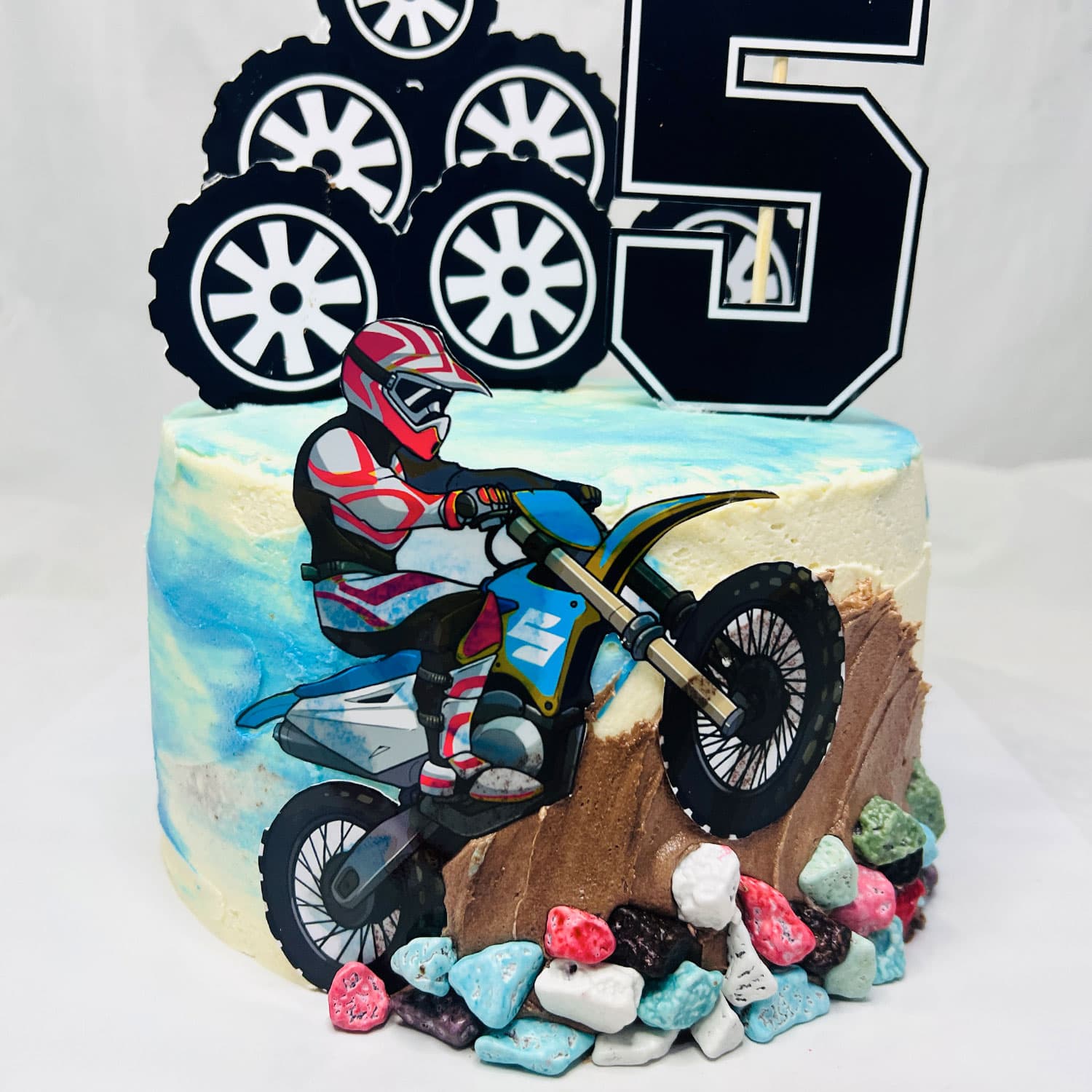 Pink Racer Themed Birthday Cake — image 3