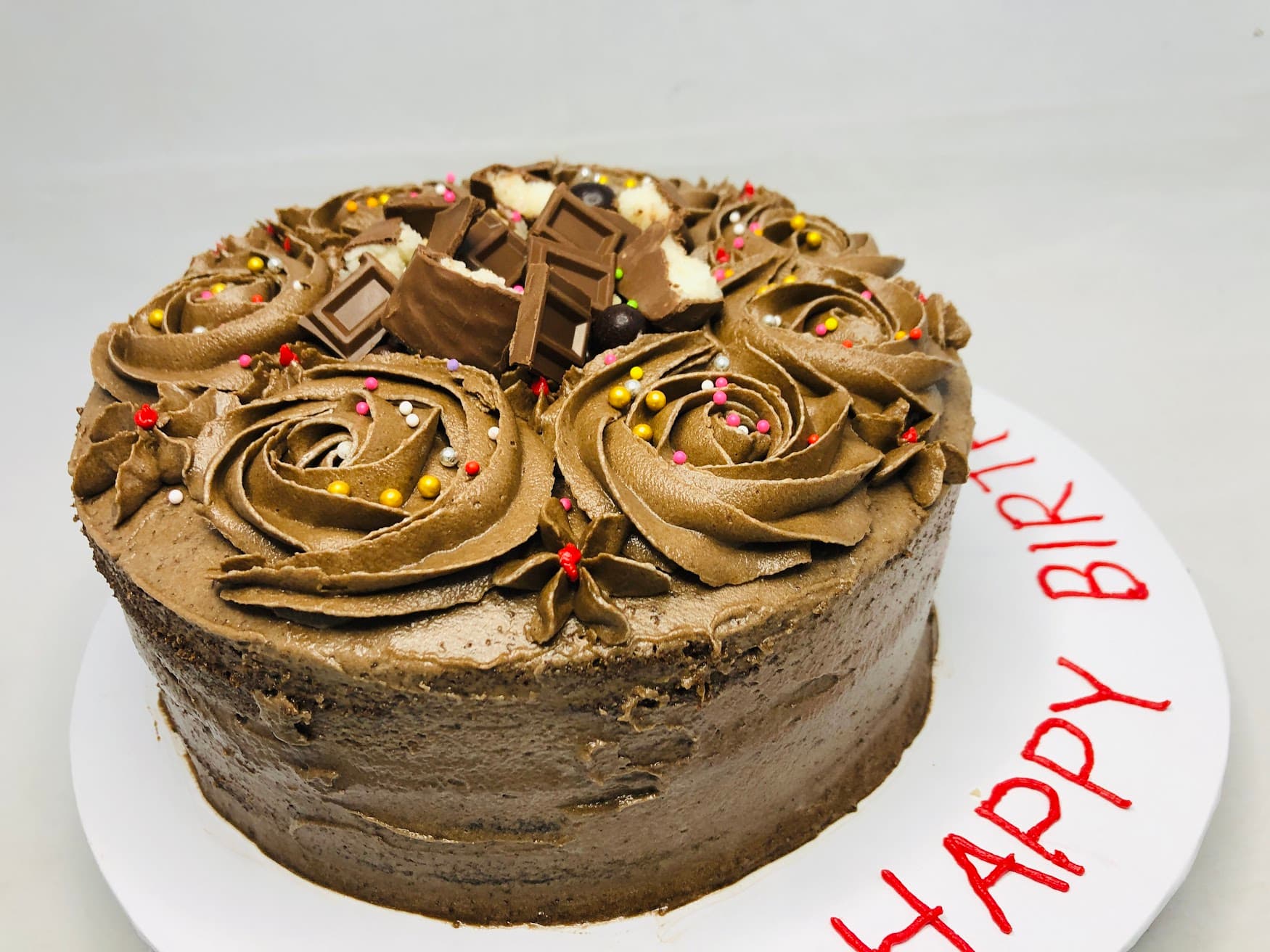 Swirl Chocolate Birthday Cake — image 6