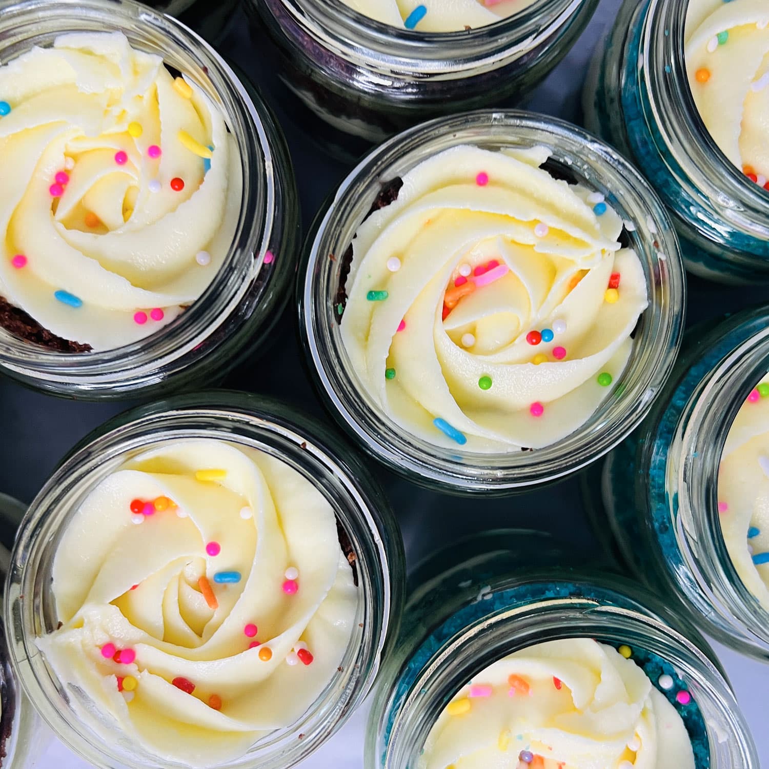 Cream Chocolate Butter Themed Jar Cake — image 2