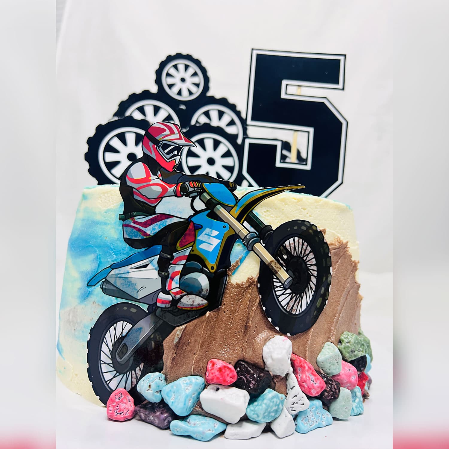 Pink Racer Themed Birthday Cake — image 5