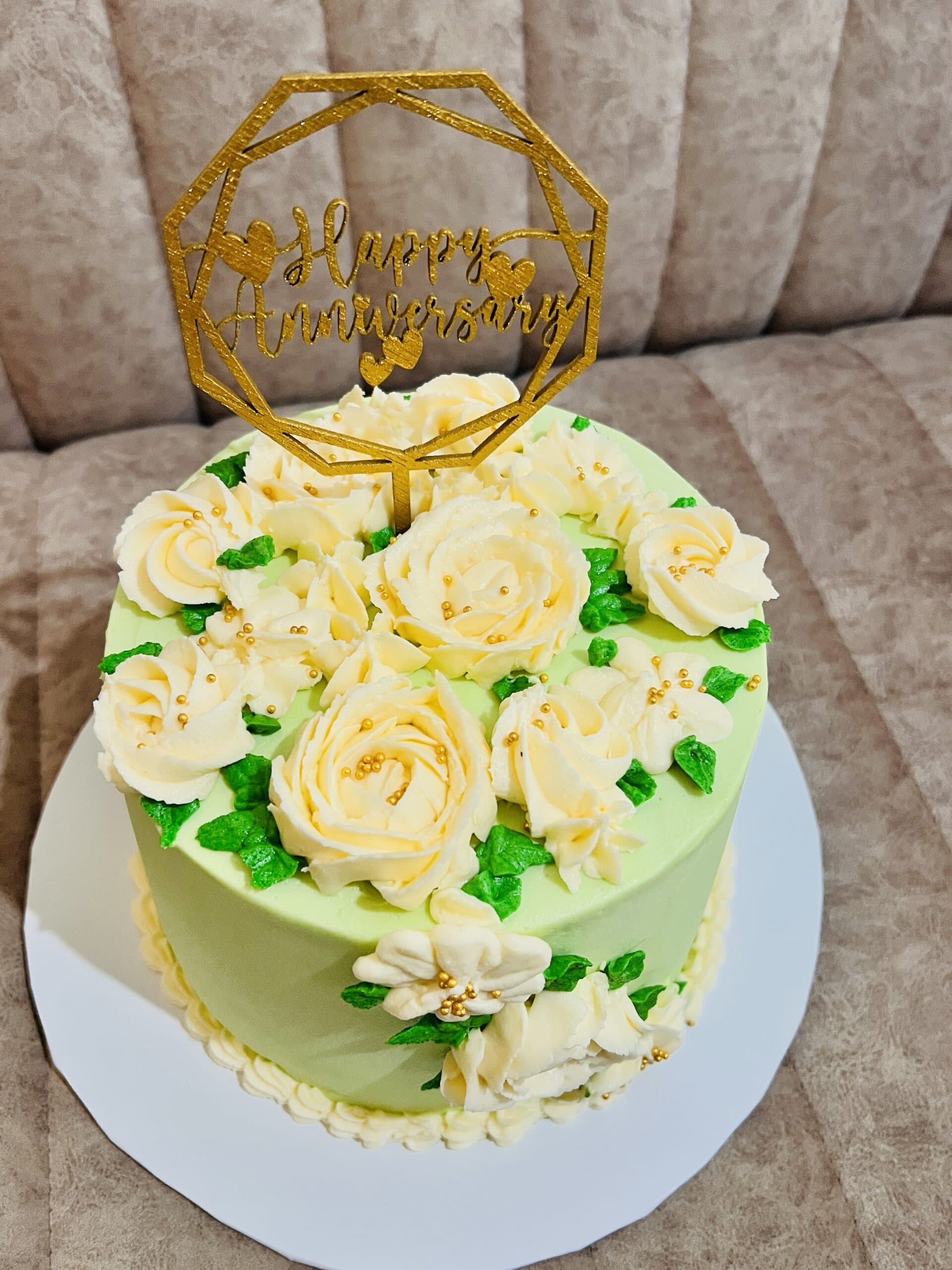 Green and white Anniversary Floral Cake — image 2
