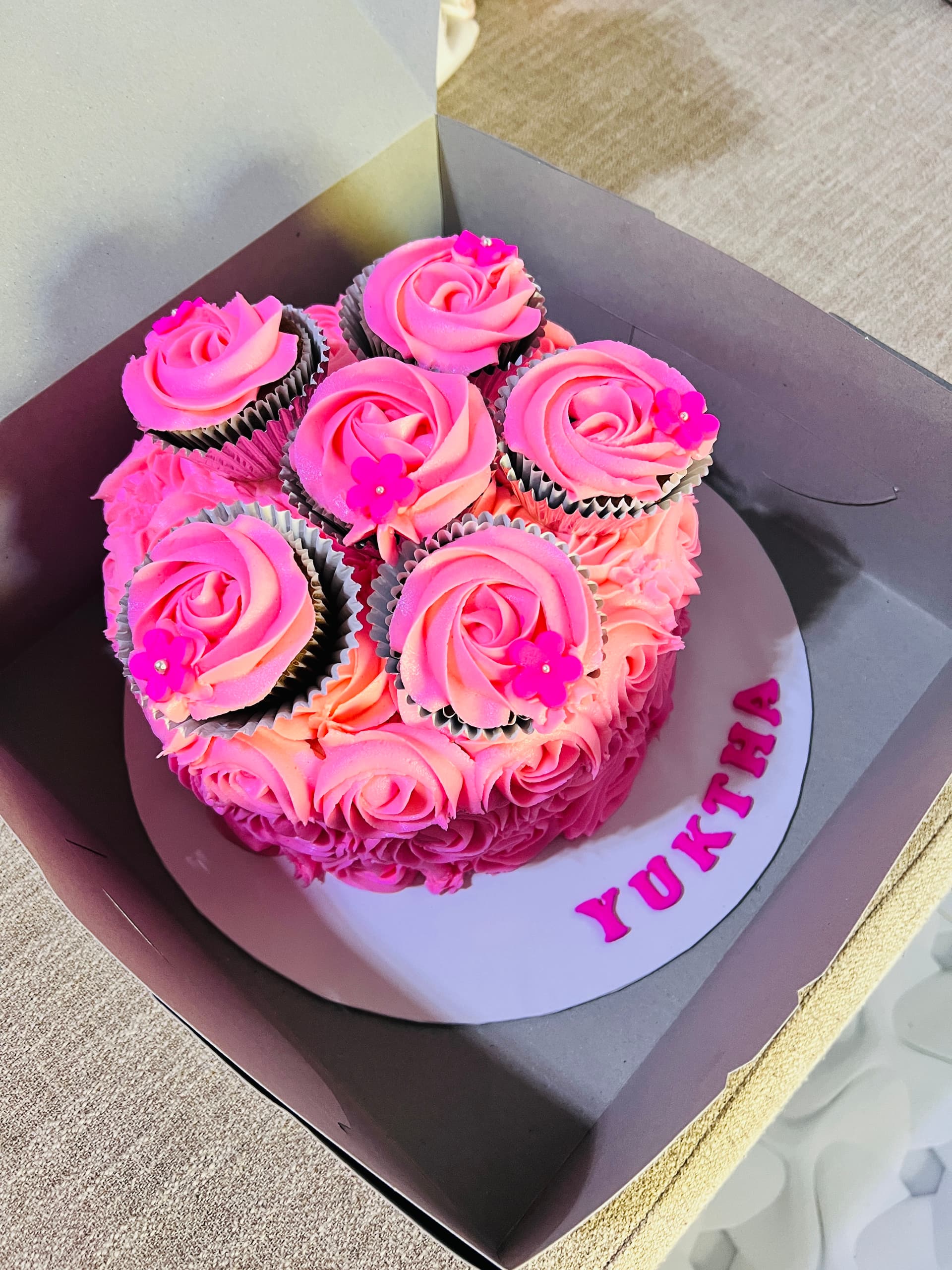Pink Rosette cake — image 2