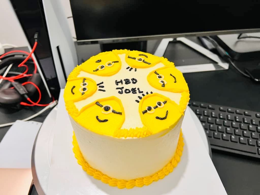 Yellow Minion Cake — image 5