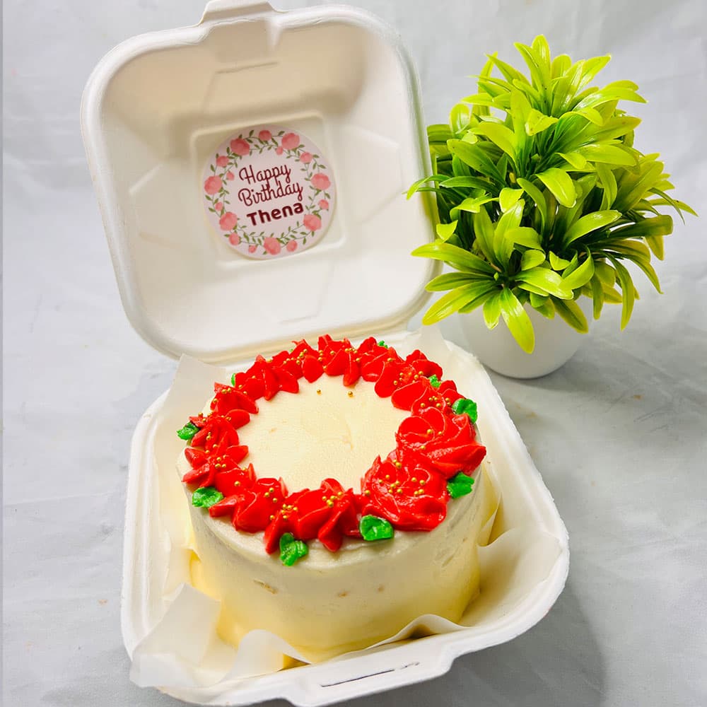Scarlet Wreath Bento Cake
